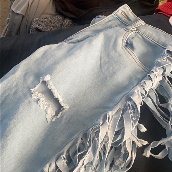 High waist distressed jeans - Picture 2 of 4